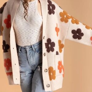 Georgeous Woven Vibrant Floral Cardigan.